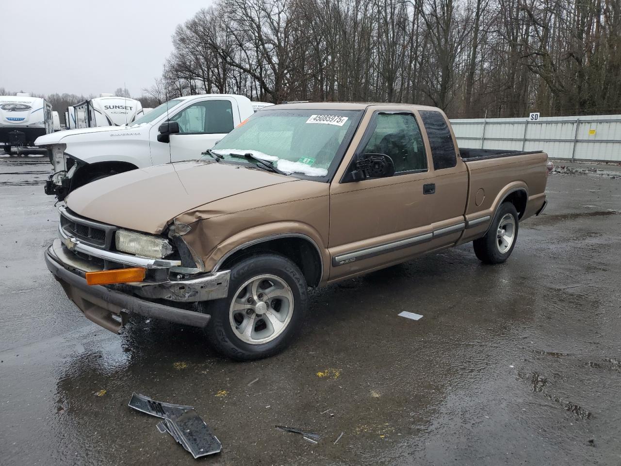 2002 Chevrolet S-10 Pickup - Image 1