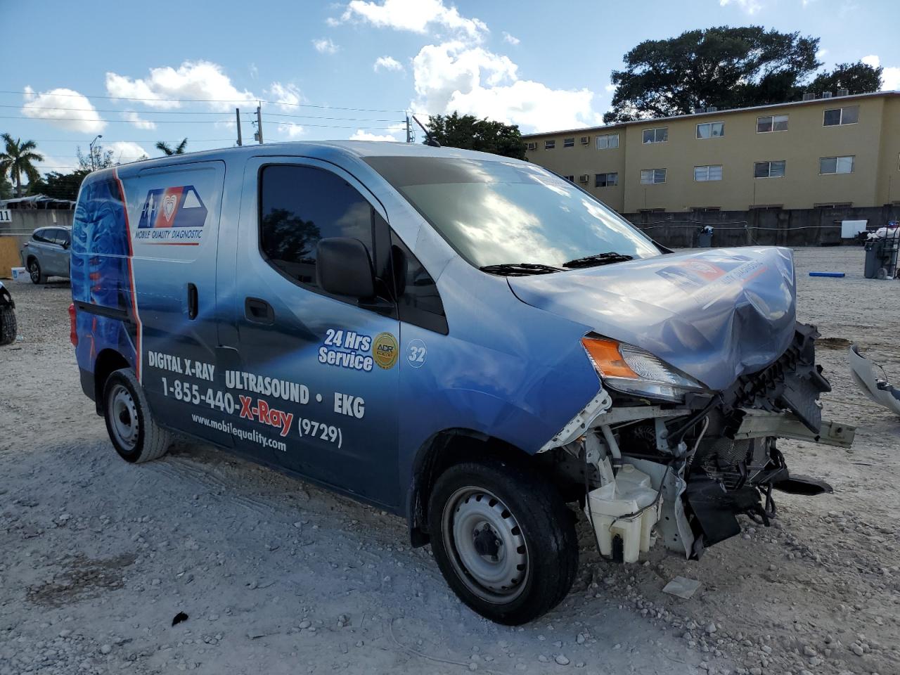 2015 Nissan NV - Image 4