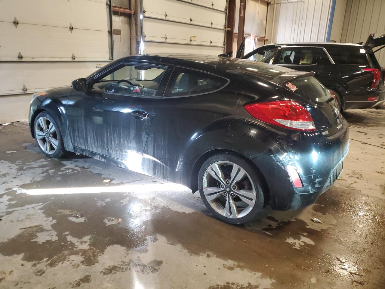 2017 Hyundai Veloster - Image 2