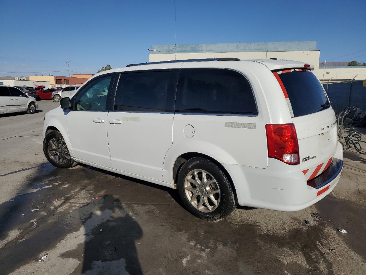 2018 Dodge Caravan - Image 2
