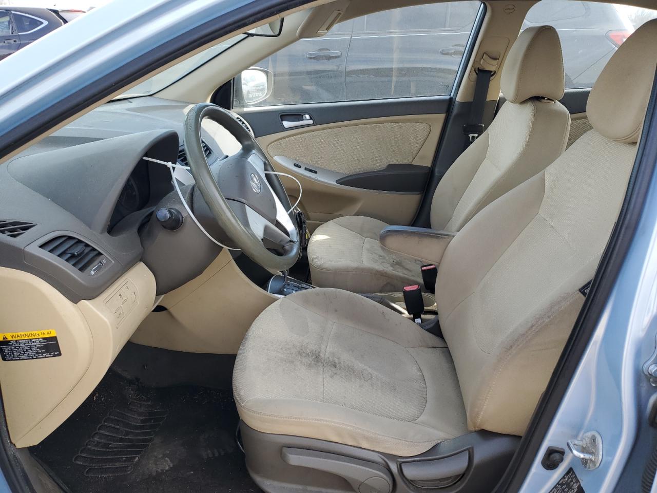 2013 Hyundai Accent - Image 7