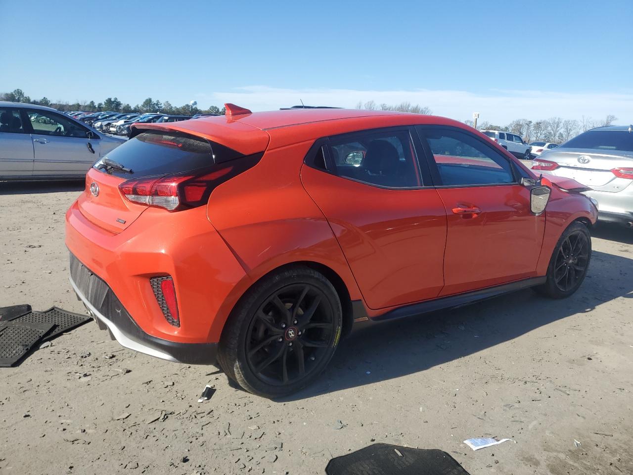 2019 Hyundai Veloster - Image 3