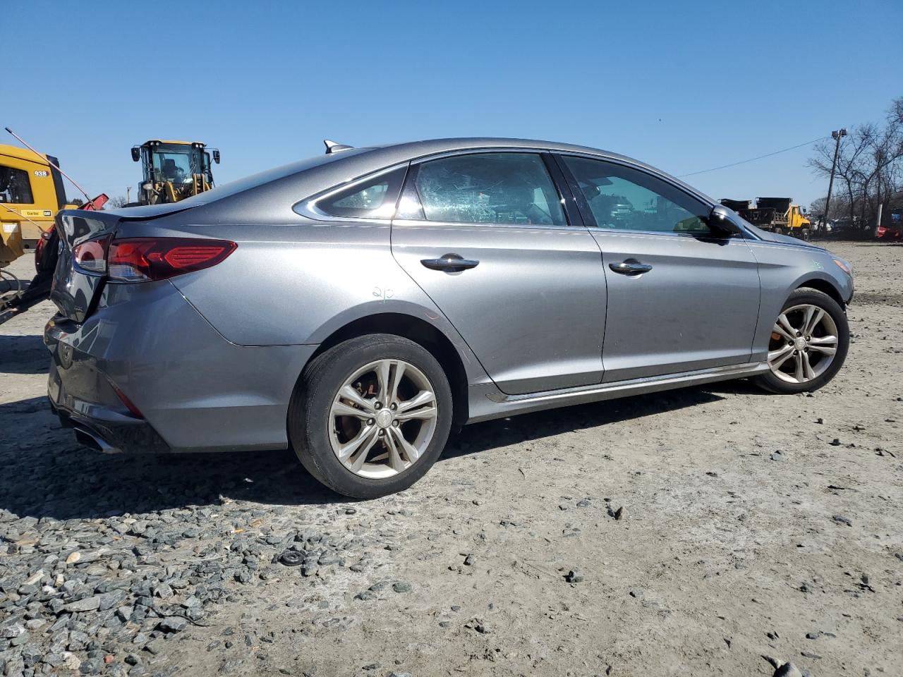 2018 Hyundai Sonata - Image 3