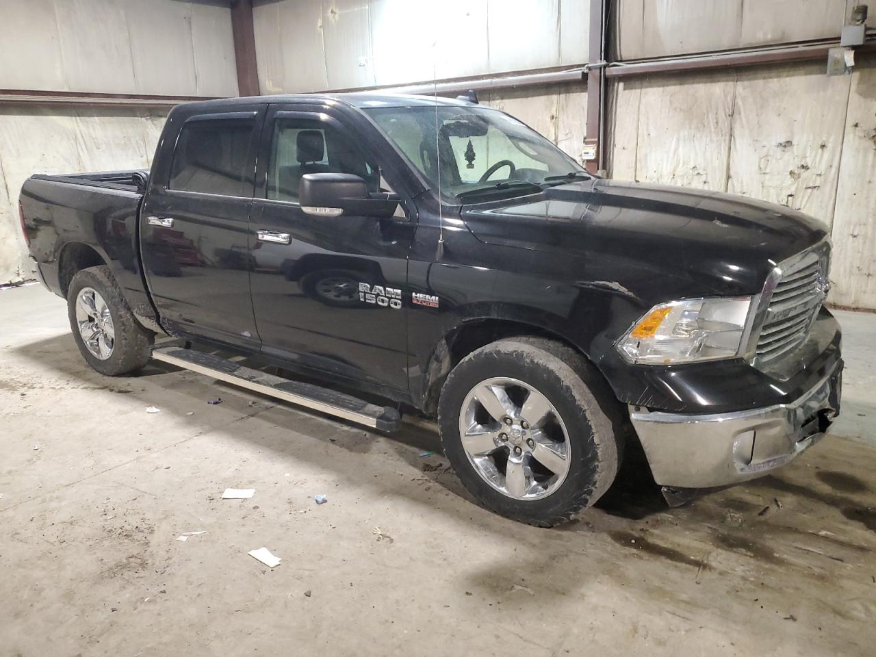 2015 RAM 1500 - Image 4