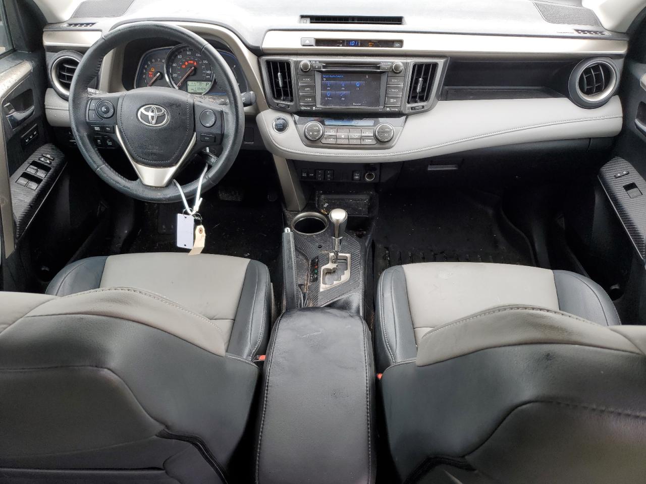 2015 Toyota RAV 4 - Image 8