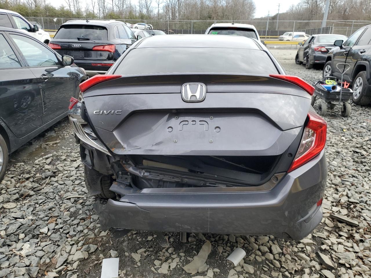 2HGFC2F51JH508010 HONDA CIVIC 2018