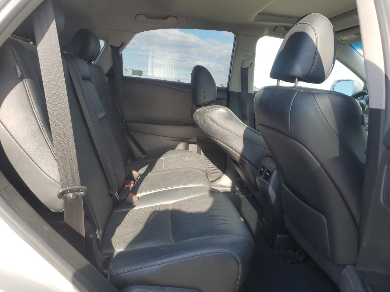 2015 Lexus RX - Image 12