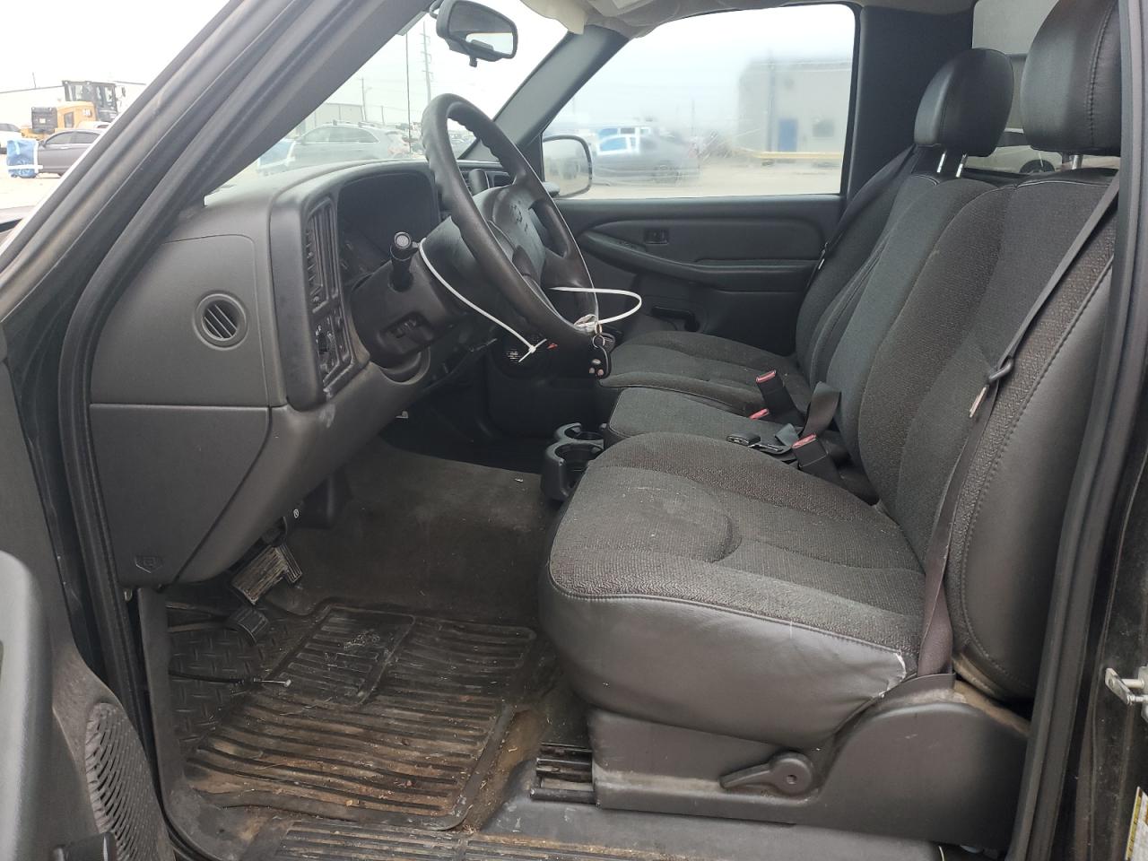 2005 Chevrolet Silverado - Image 7