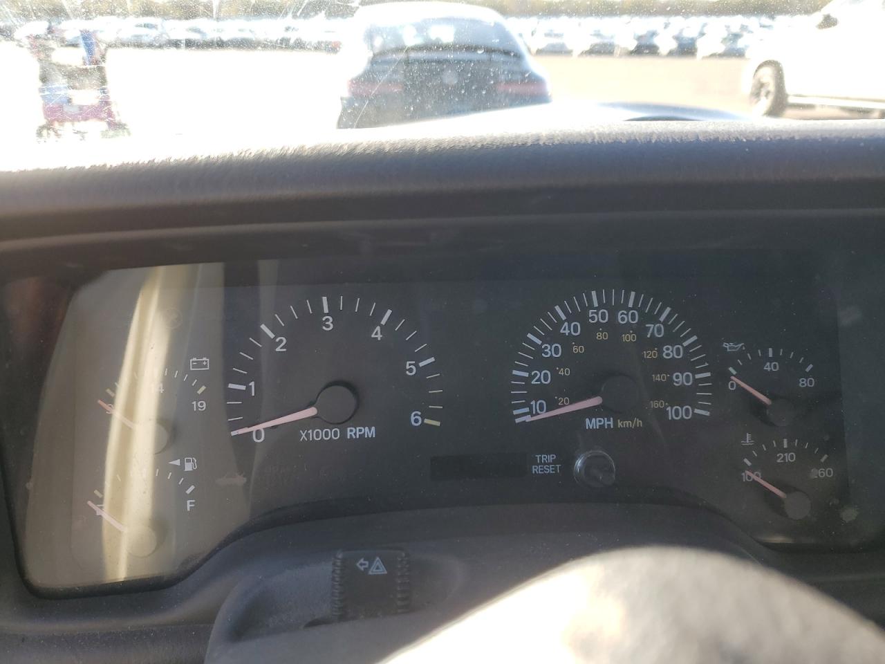 2000 Jeep Grand Cherokee - Image 9
