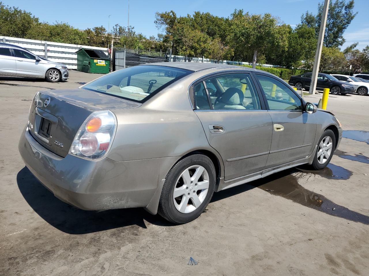 2003 Nissan Altima - Image 3