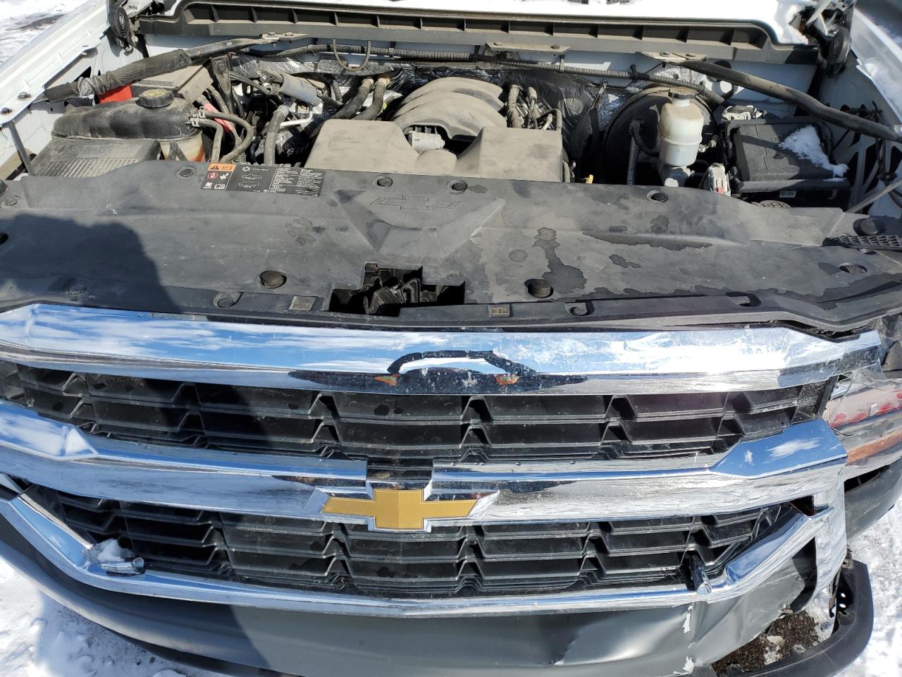 2016 Chevrolet Silverado - Image 11