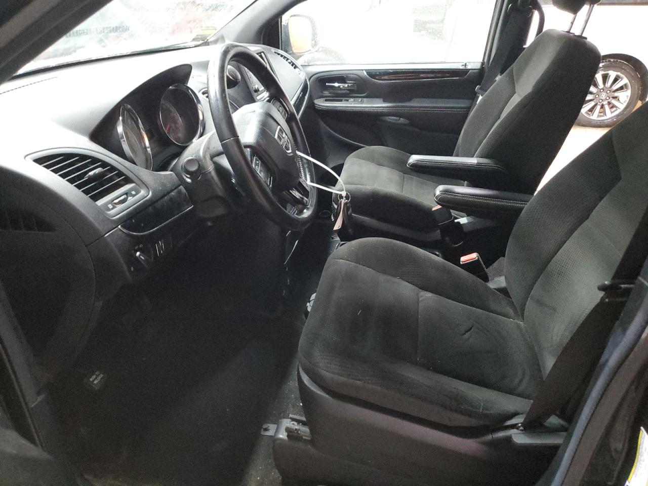 2017 Dodge Caravan - Image 7