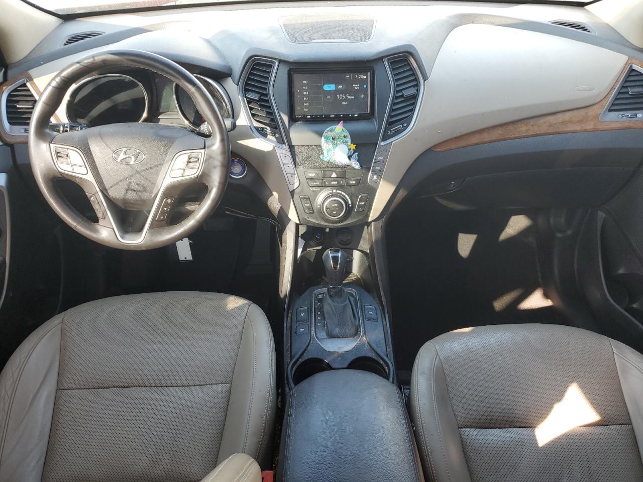 2015 Hyundai Santa Fe - Image 8