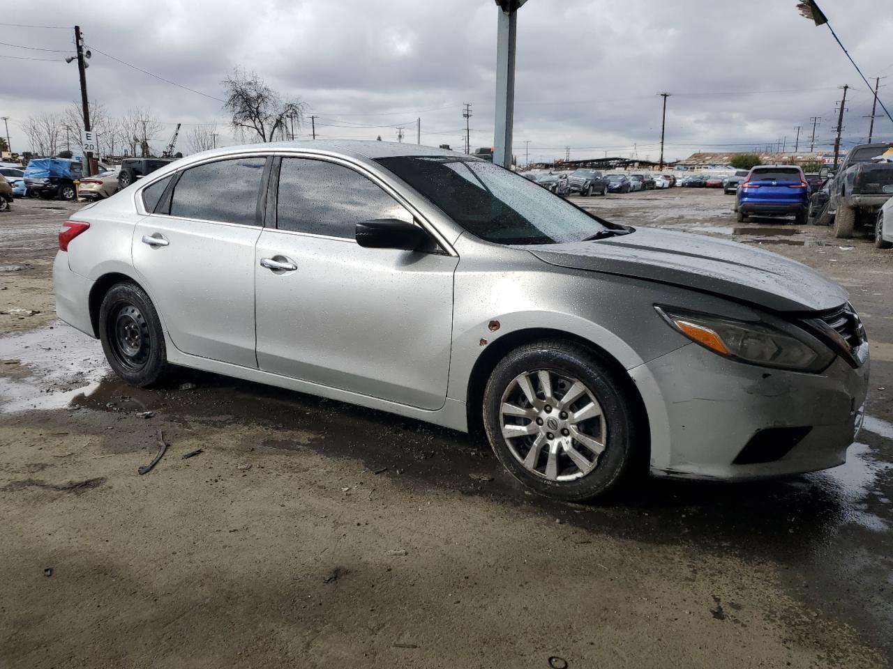 2016 Nissan Altima - Image 4