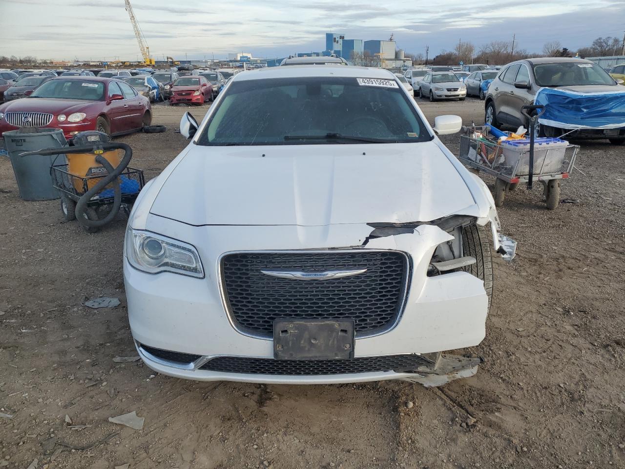 2016 Chrysler 300 - Image 5