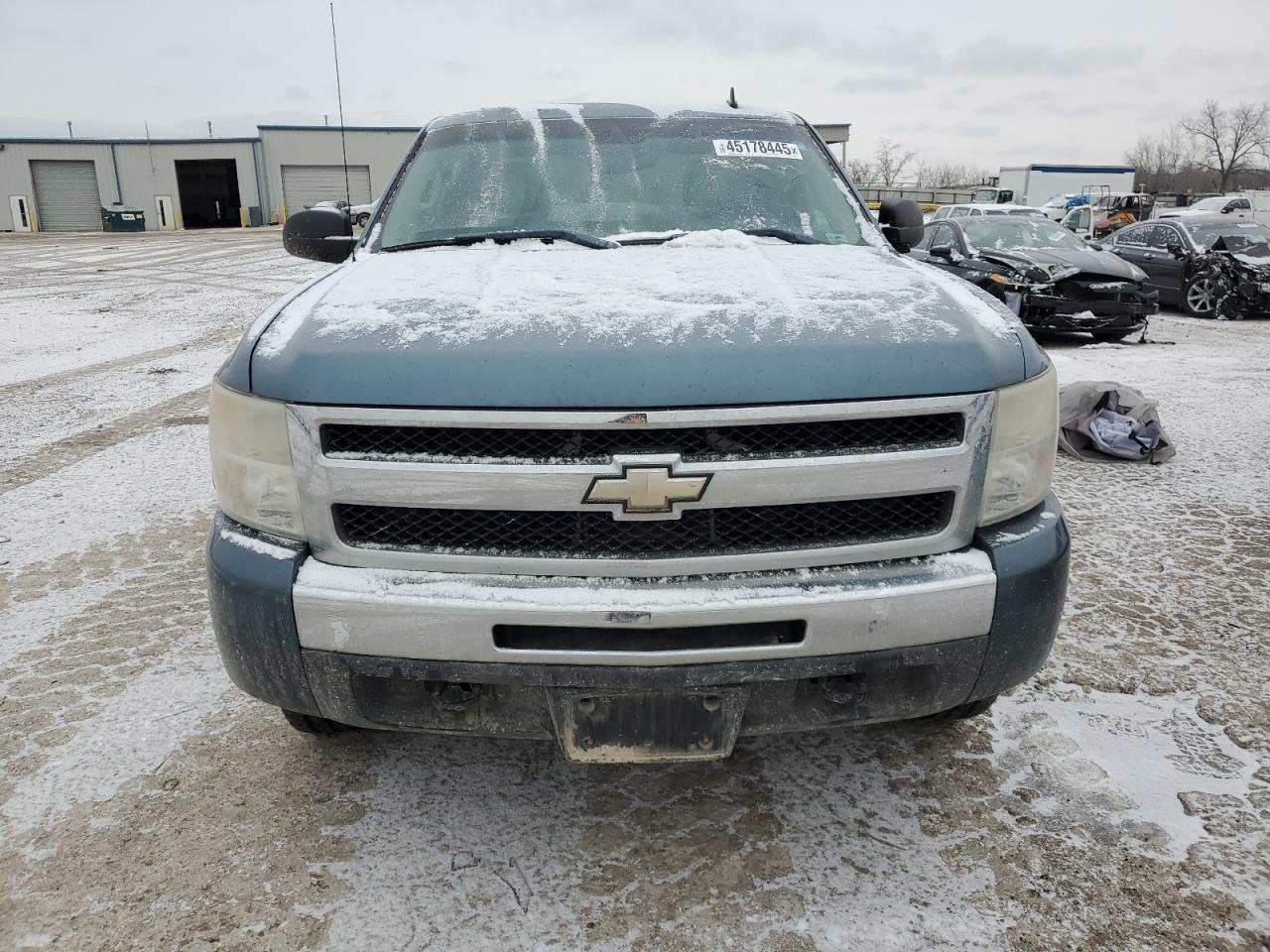2009 Chevrolet Silverado - Image 5