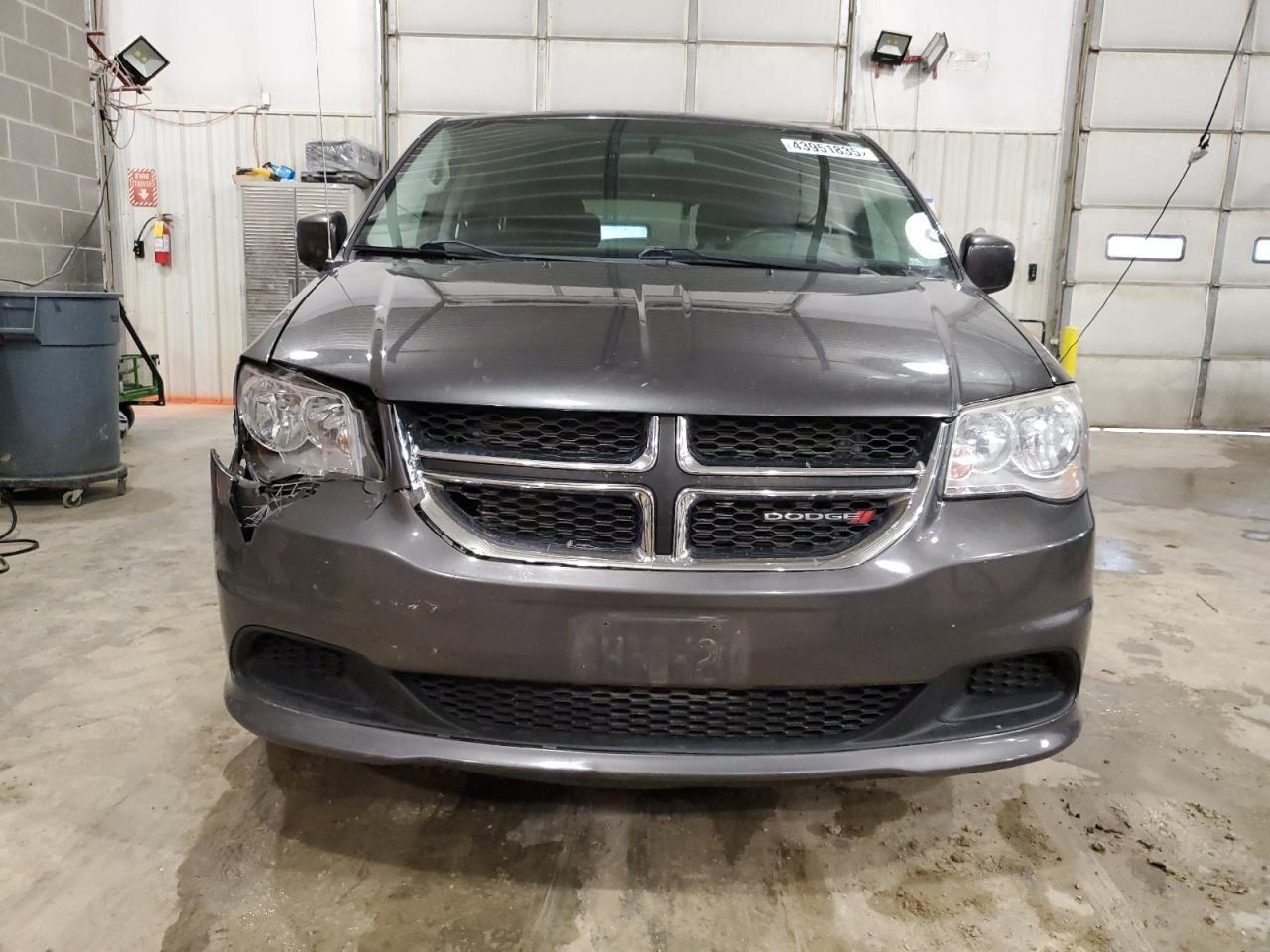 2016 Dodge Caravan - Image 5