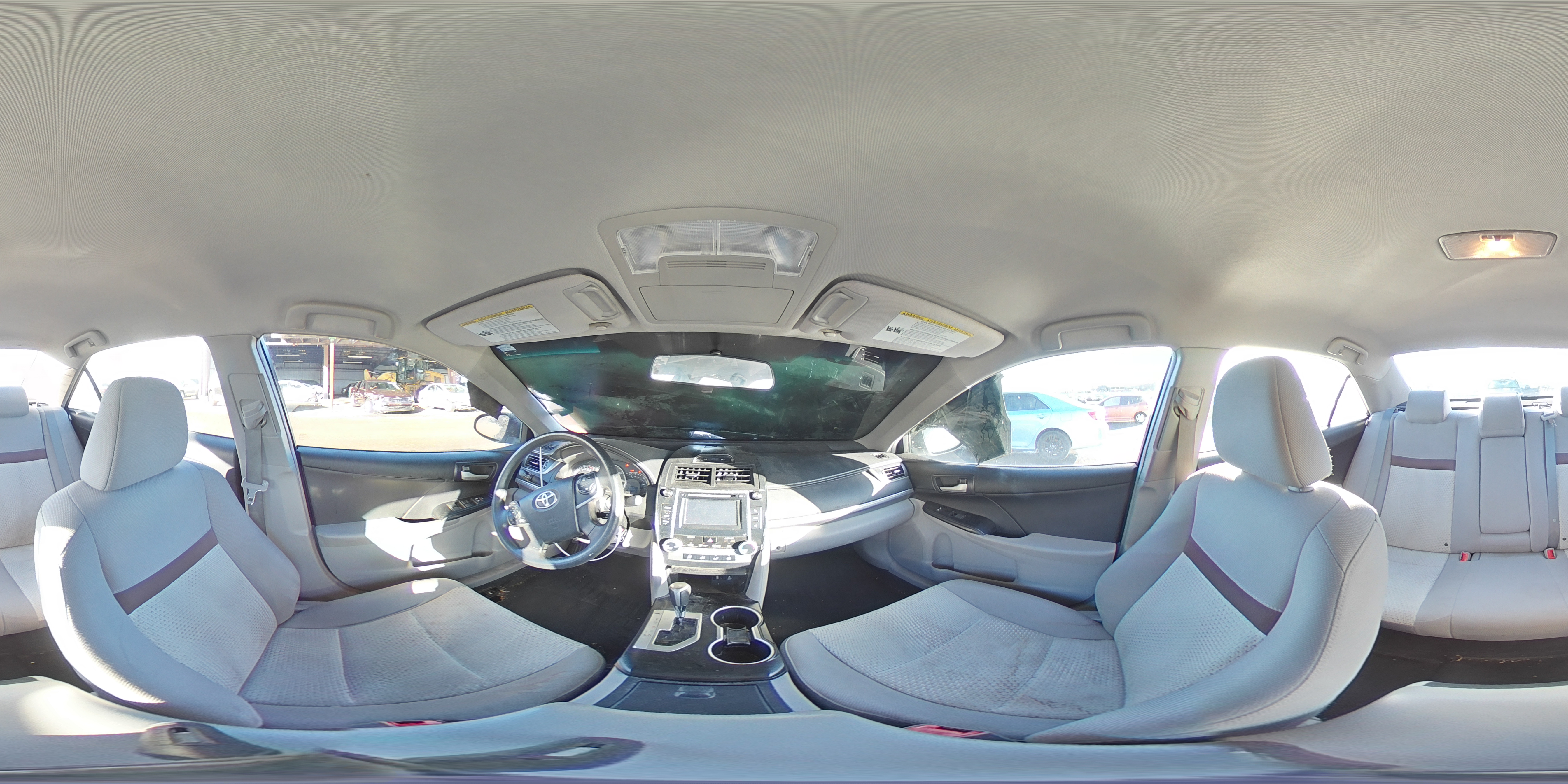 2013 Toyota Camry - Image 13