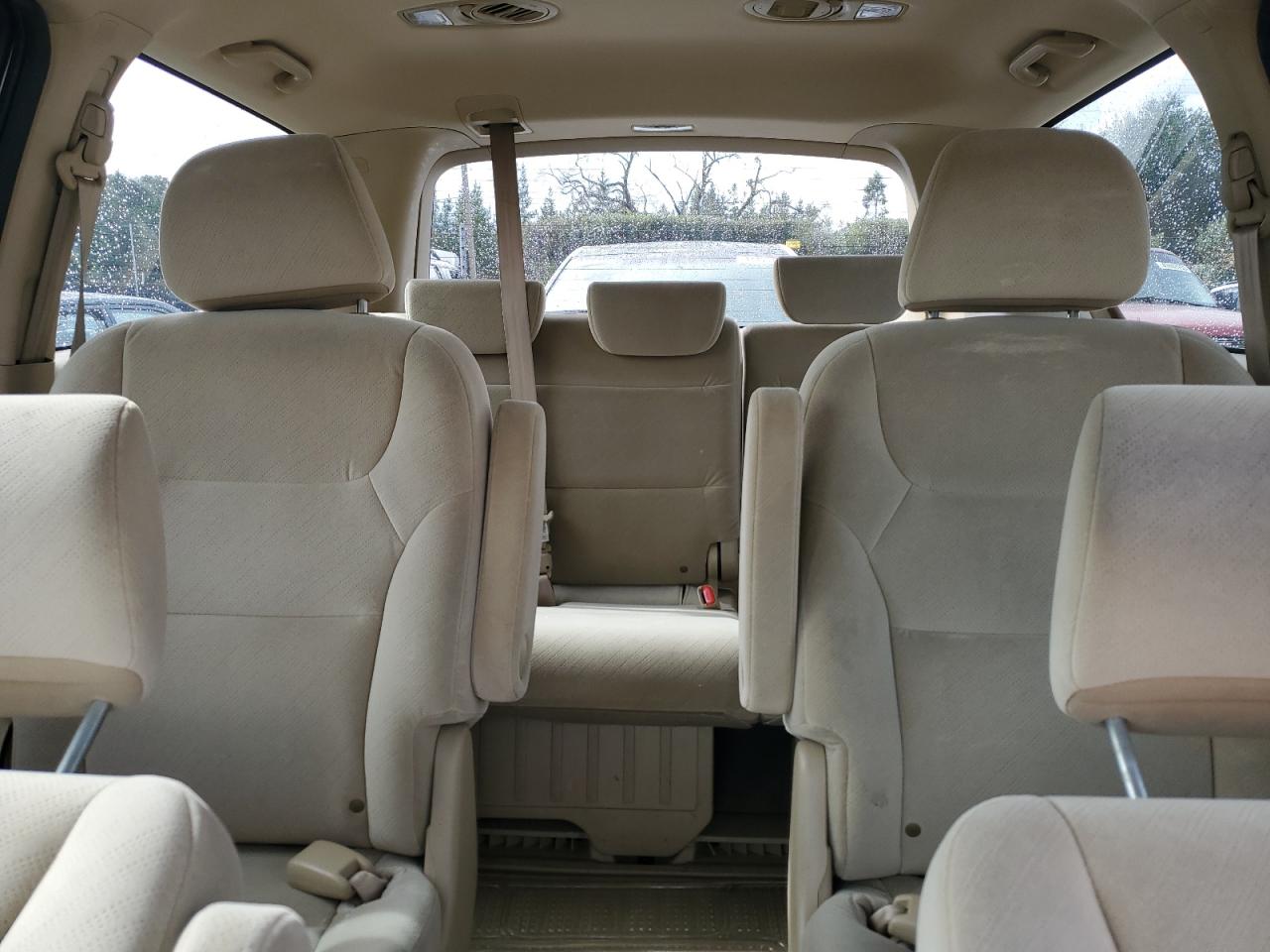 2010 Honda Odyssey - Image 10