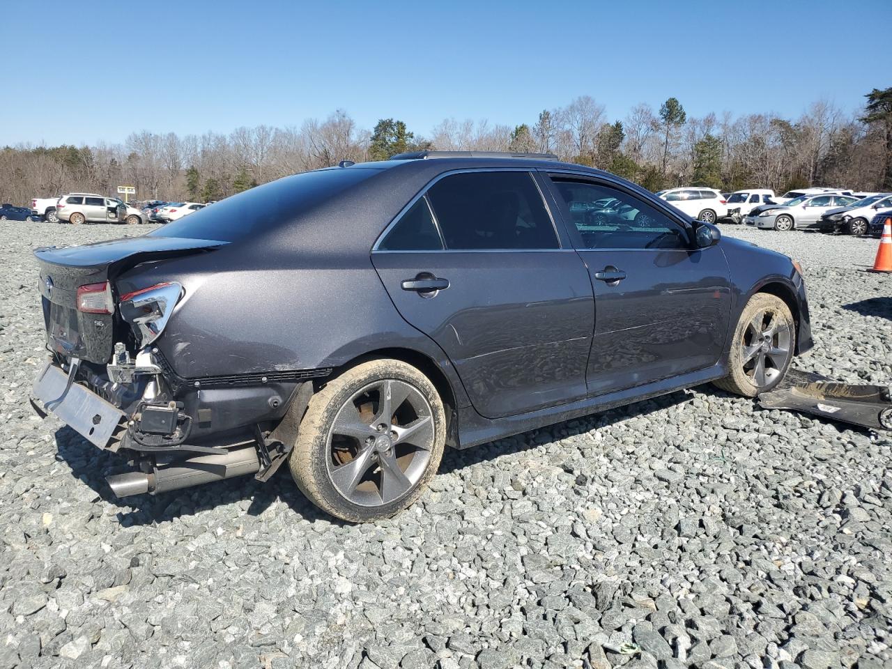 2014 Toyota Camry - Image 3