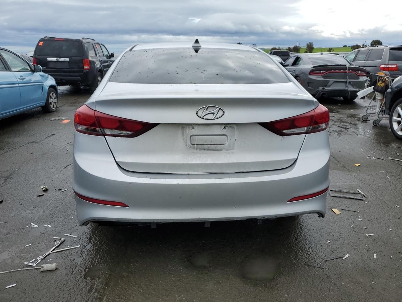 2017 Hyundai Elantra - Image 6