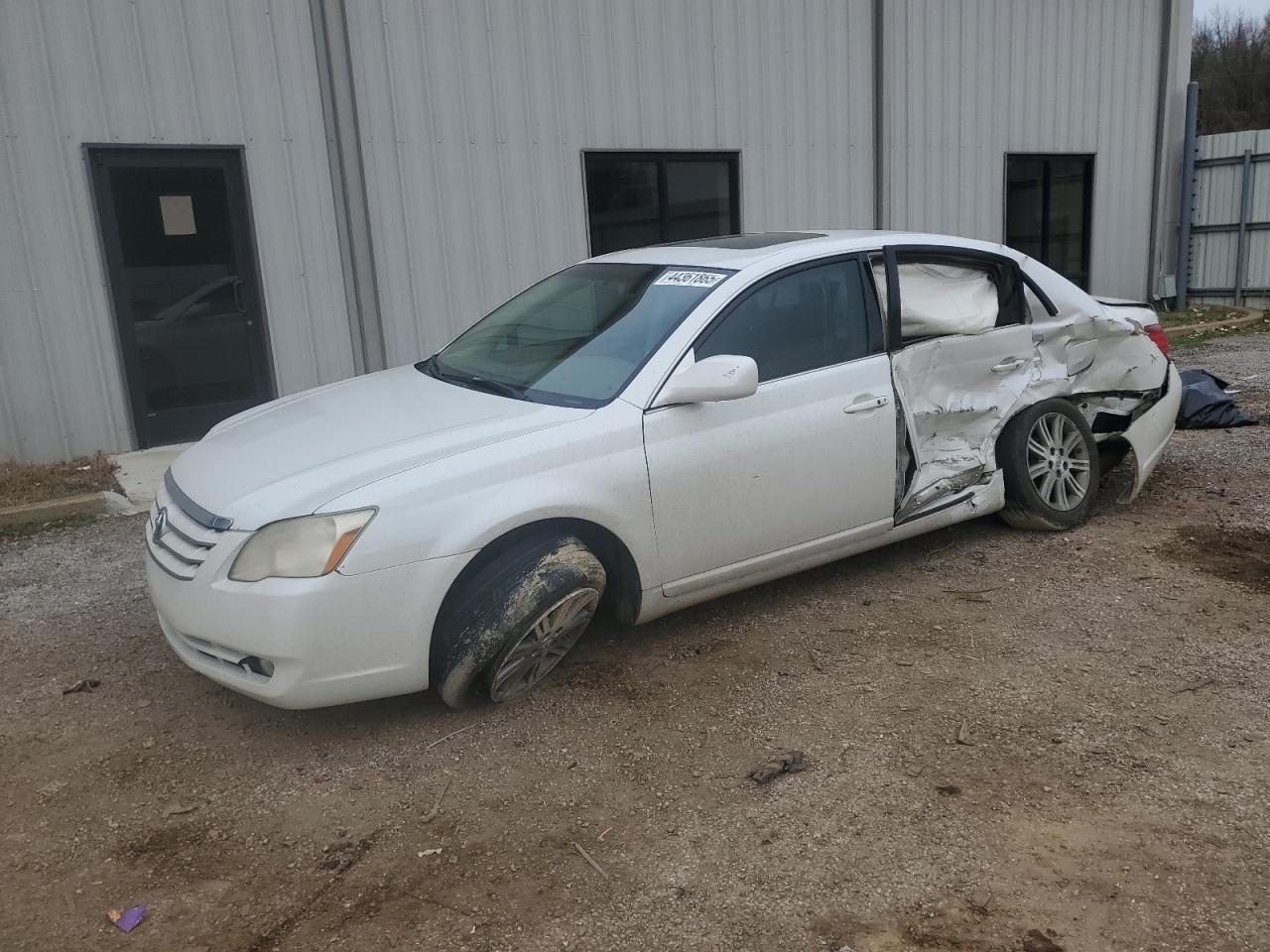 2007 Toyota Avalon Xl for Sale in Grenada, MS - Side