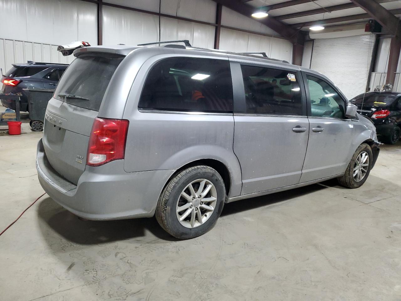 2018 Dodge Caravan - Image 3