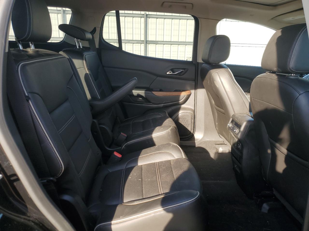 2019 GMC Acadia - Image 11