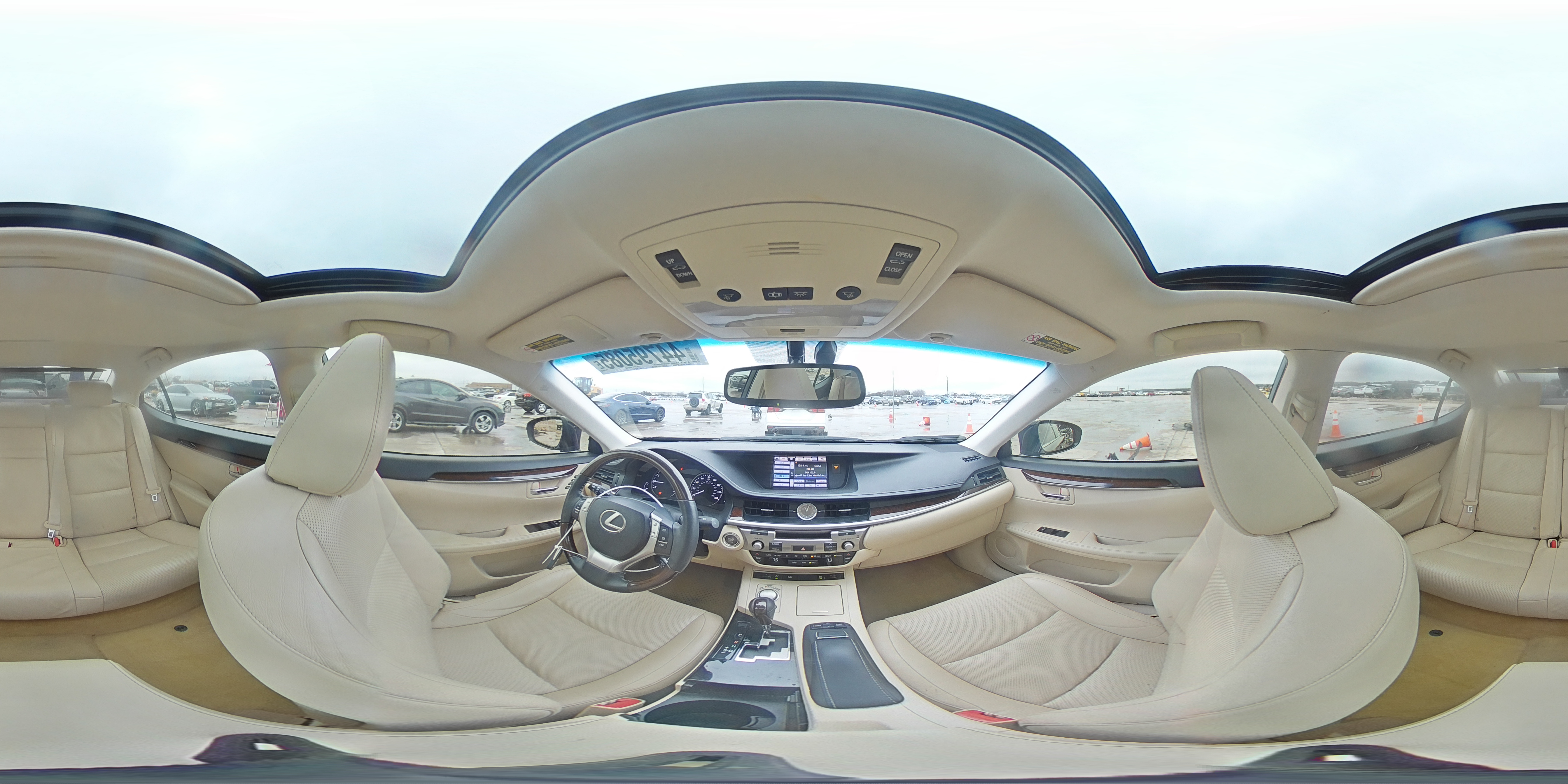 2013 Lexus ES - Image 14