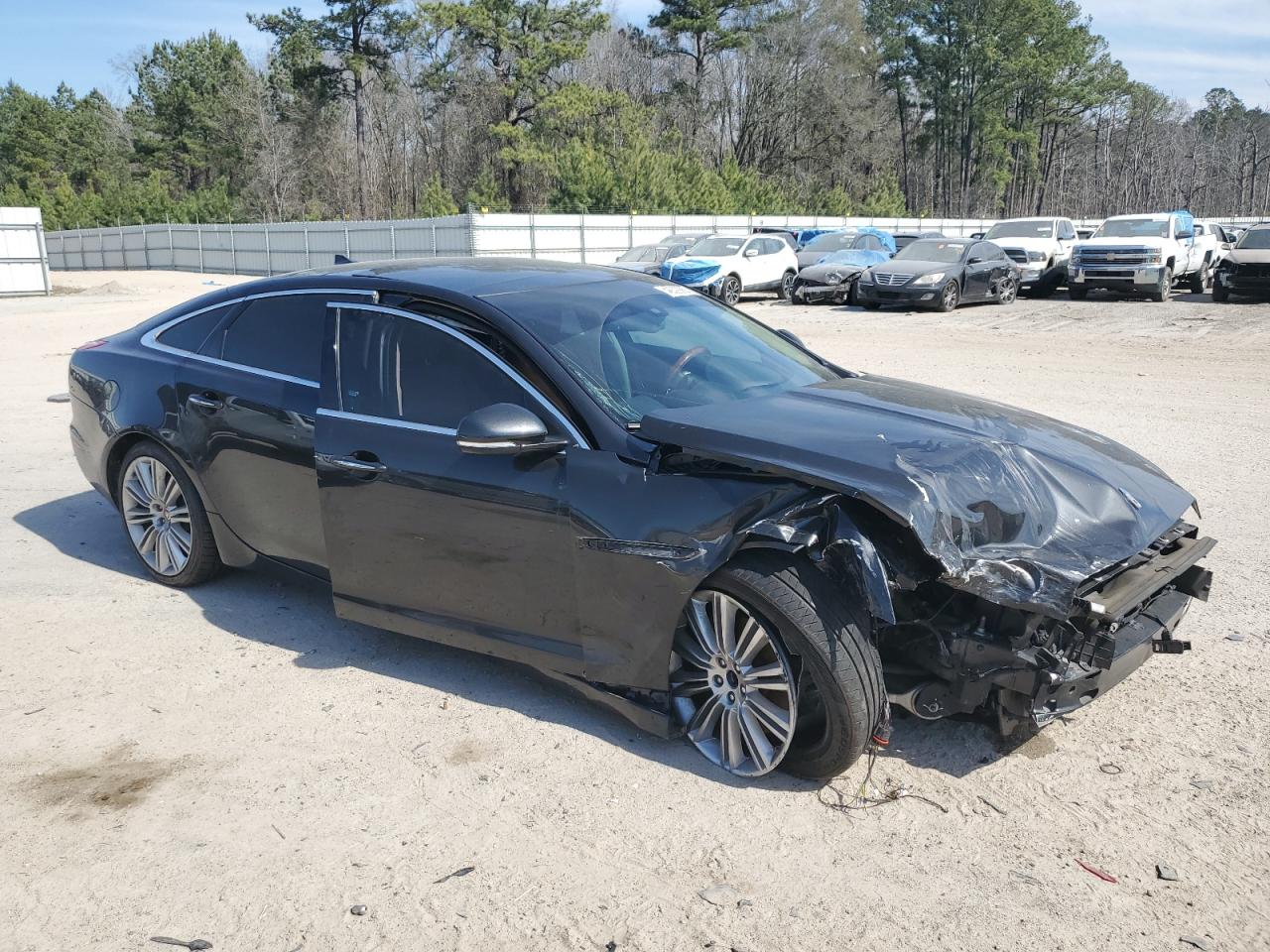 2015 Jaguar XJ - Image 4