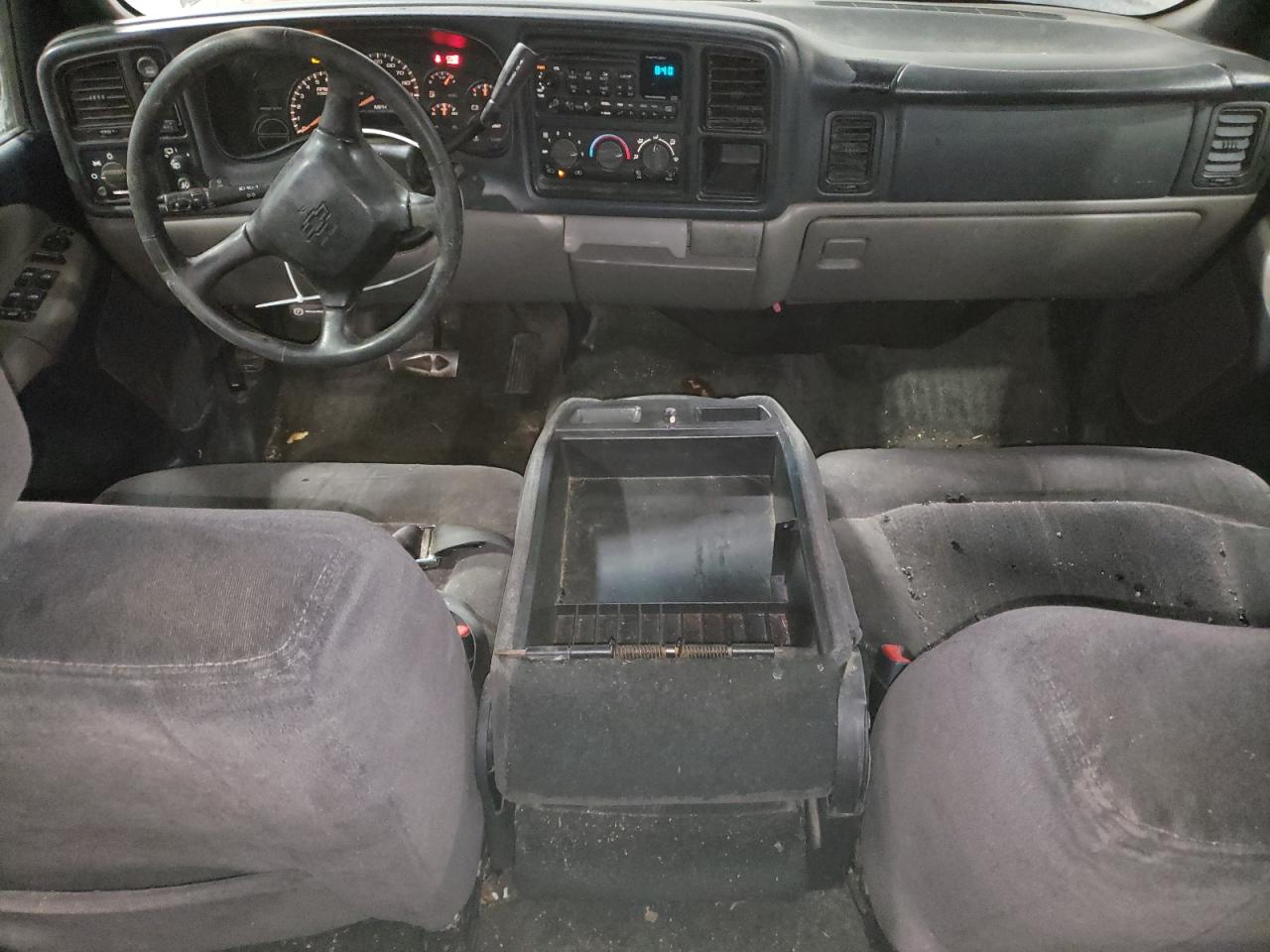 2002 Chevrolet Tahoe - Image 8