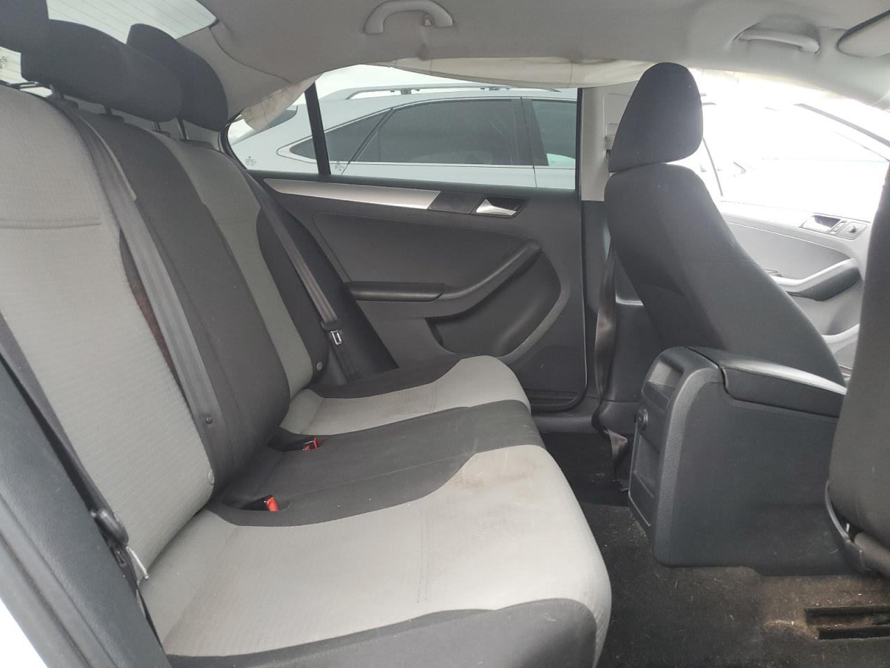 2017 Volkswagen Jetta - Image 10