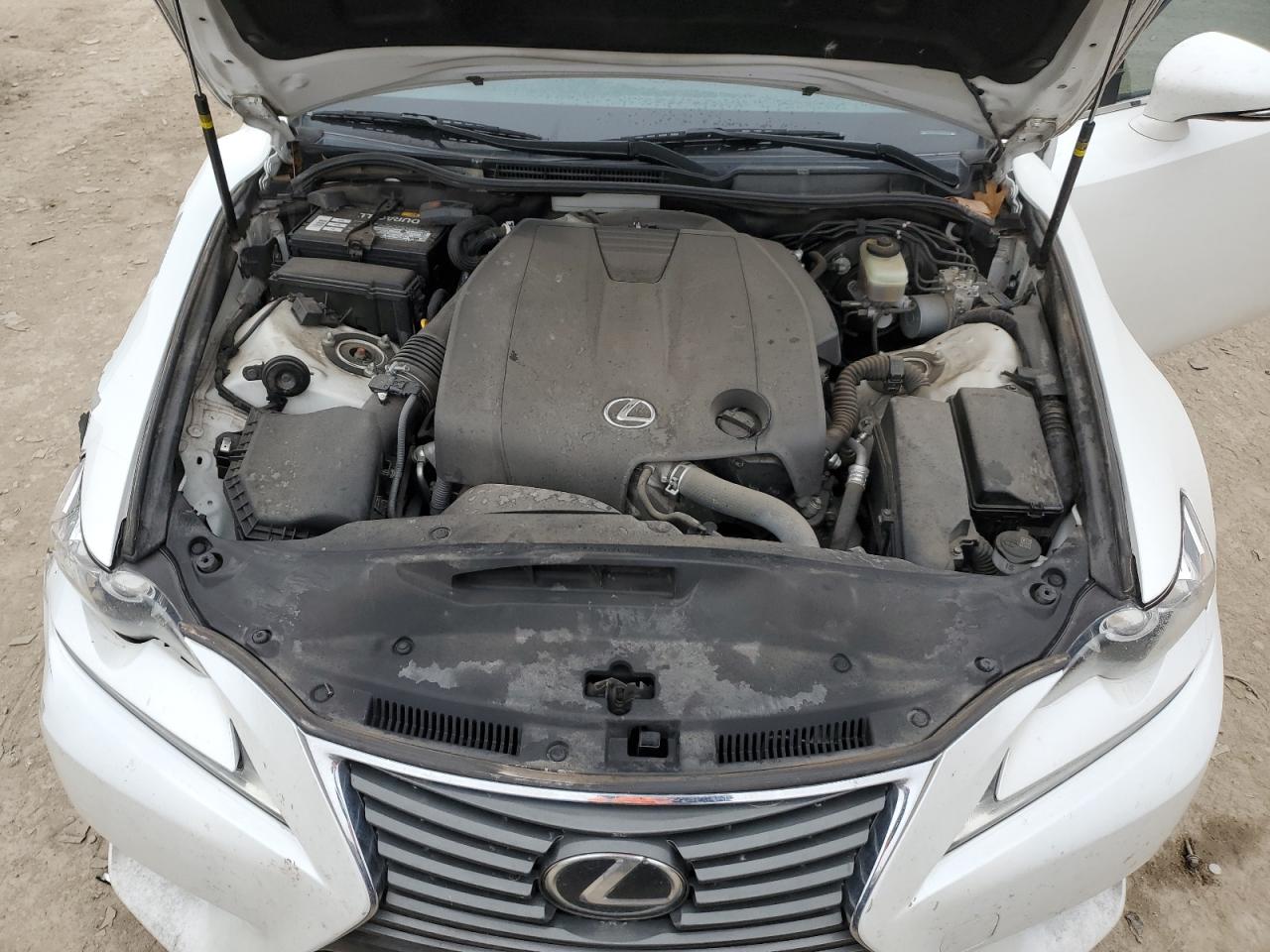 2015 Lexus IS - Image 11