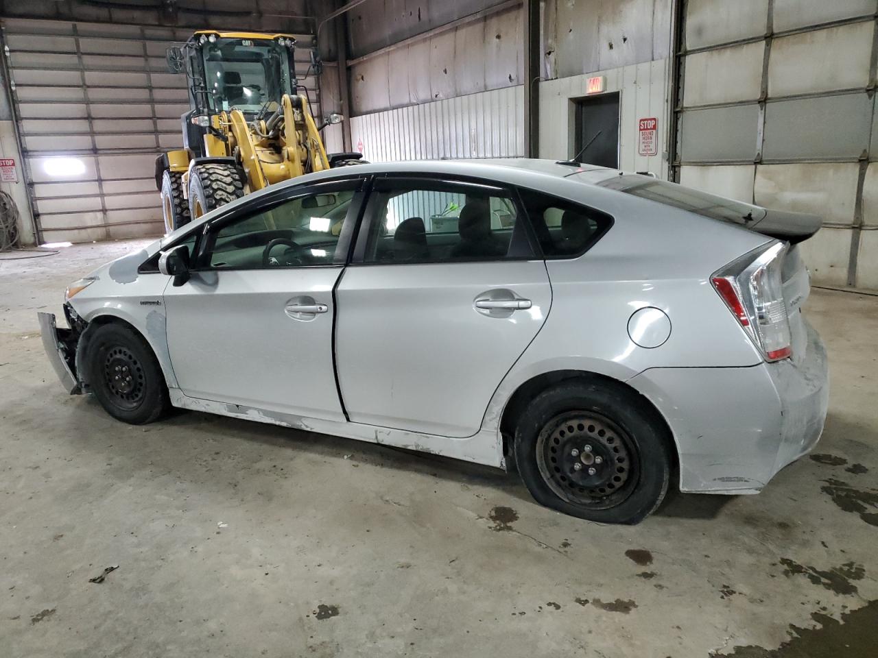 2010 Toyota Prius - Image 2