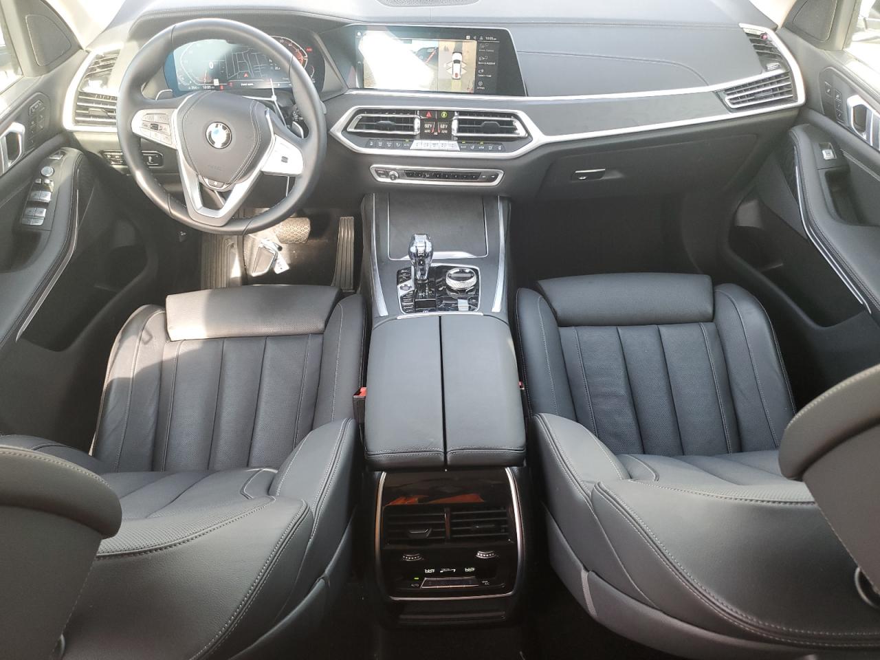 2022 BMW X7 - Image 8