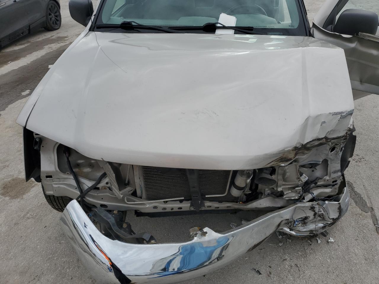 2008 GMC Canyon - Image 12
