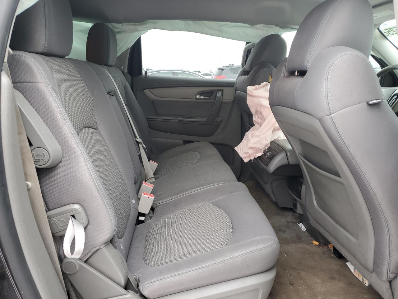 2014 Chevrolet Traverse - Image 11