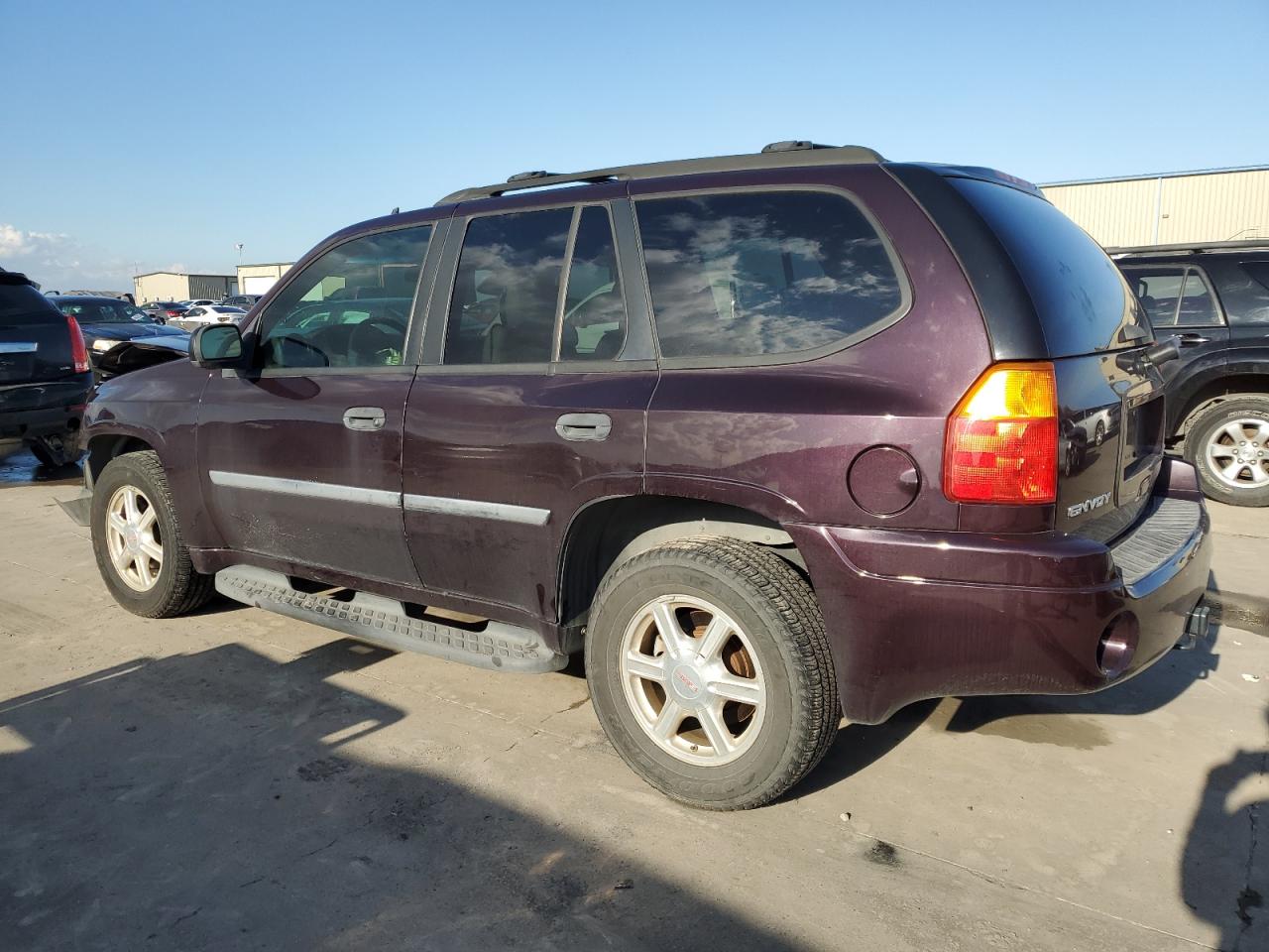 2008 GMC Envoy - Image 2