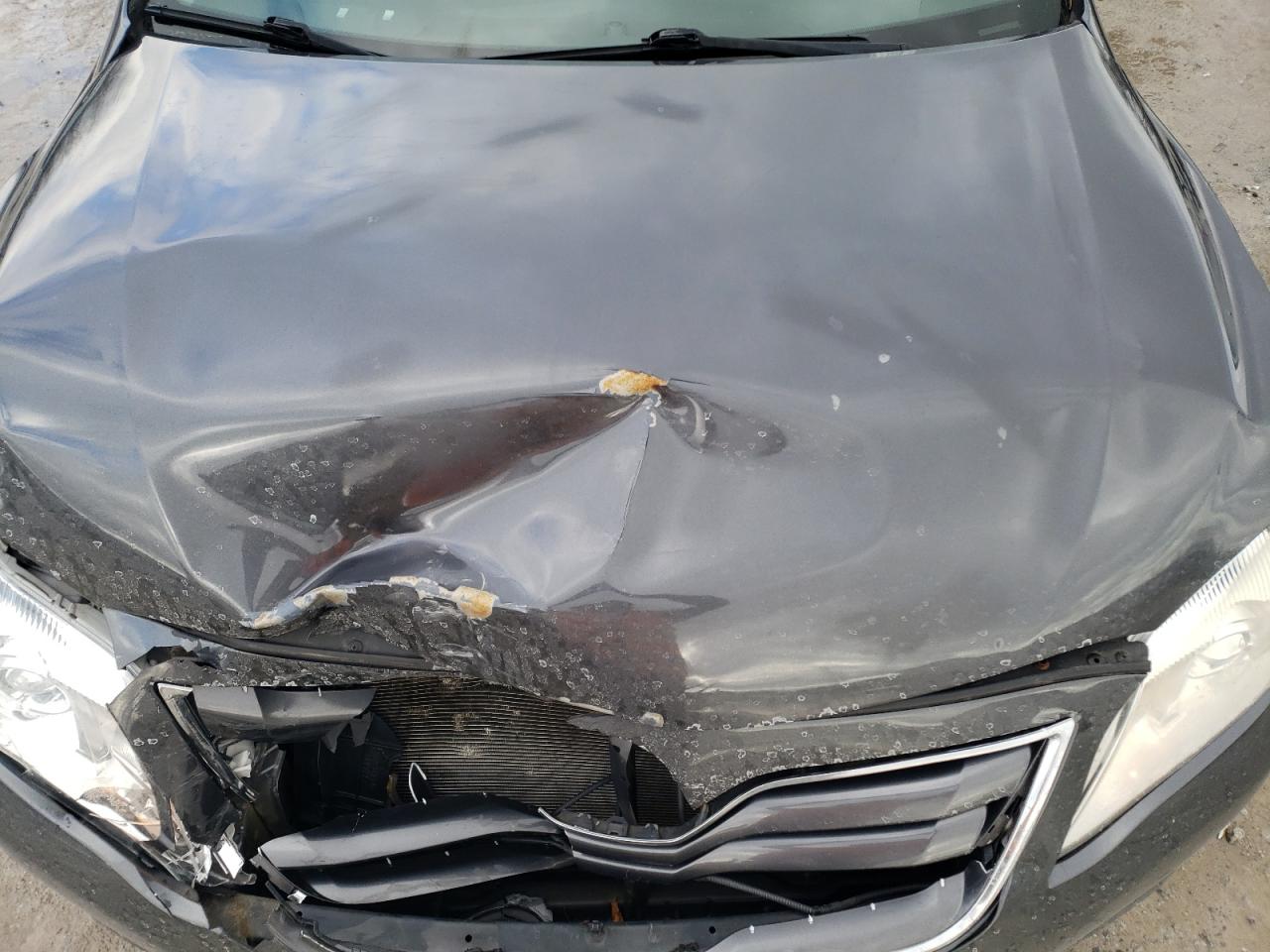 2010 Toyota Camry - Image 11