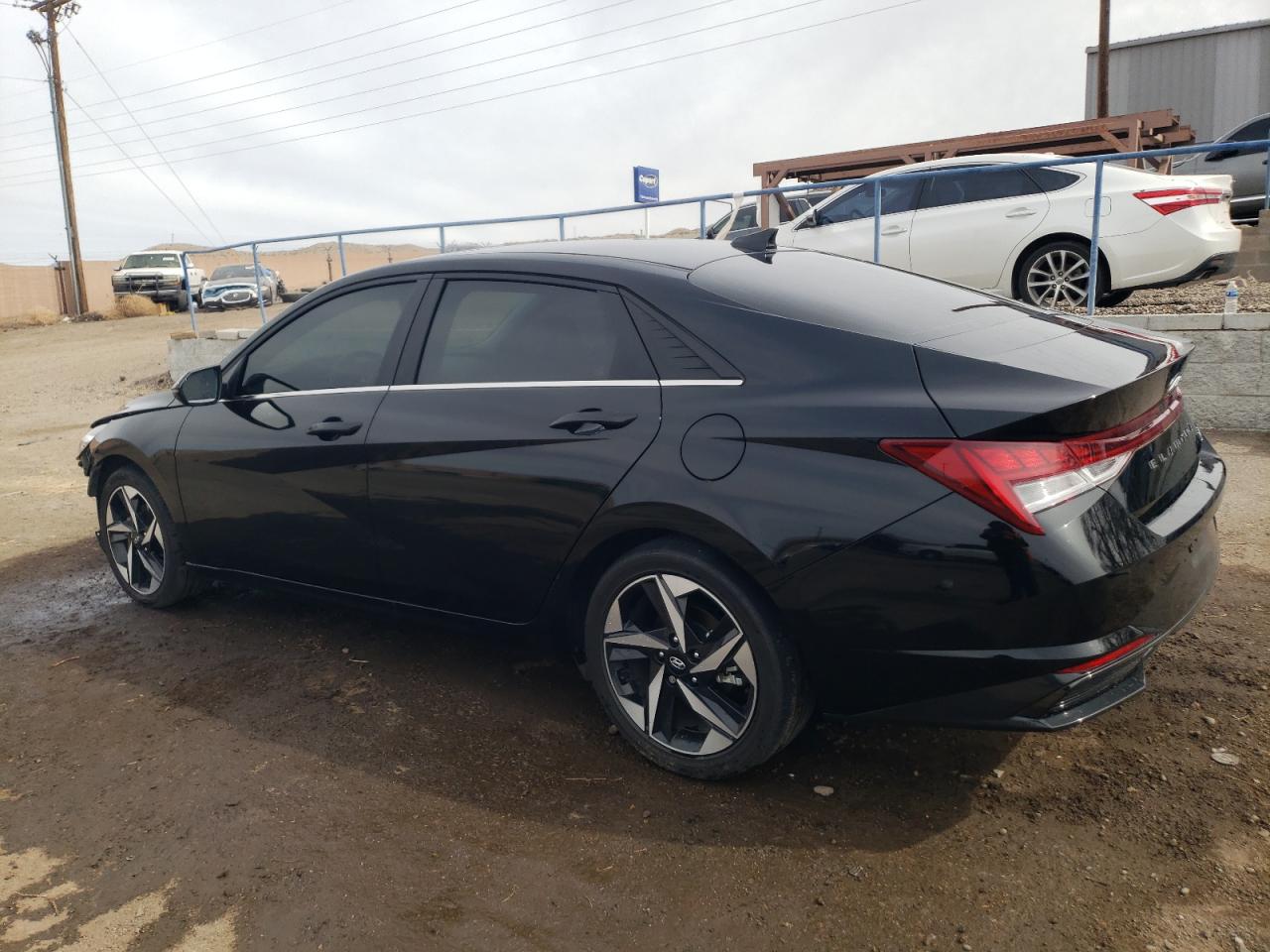 2023 Hyundai Elantra - Image 2
