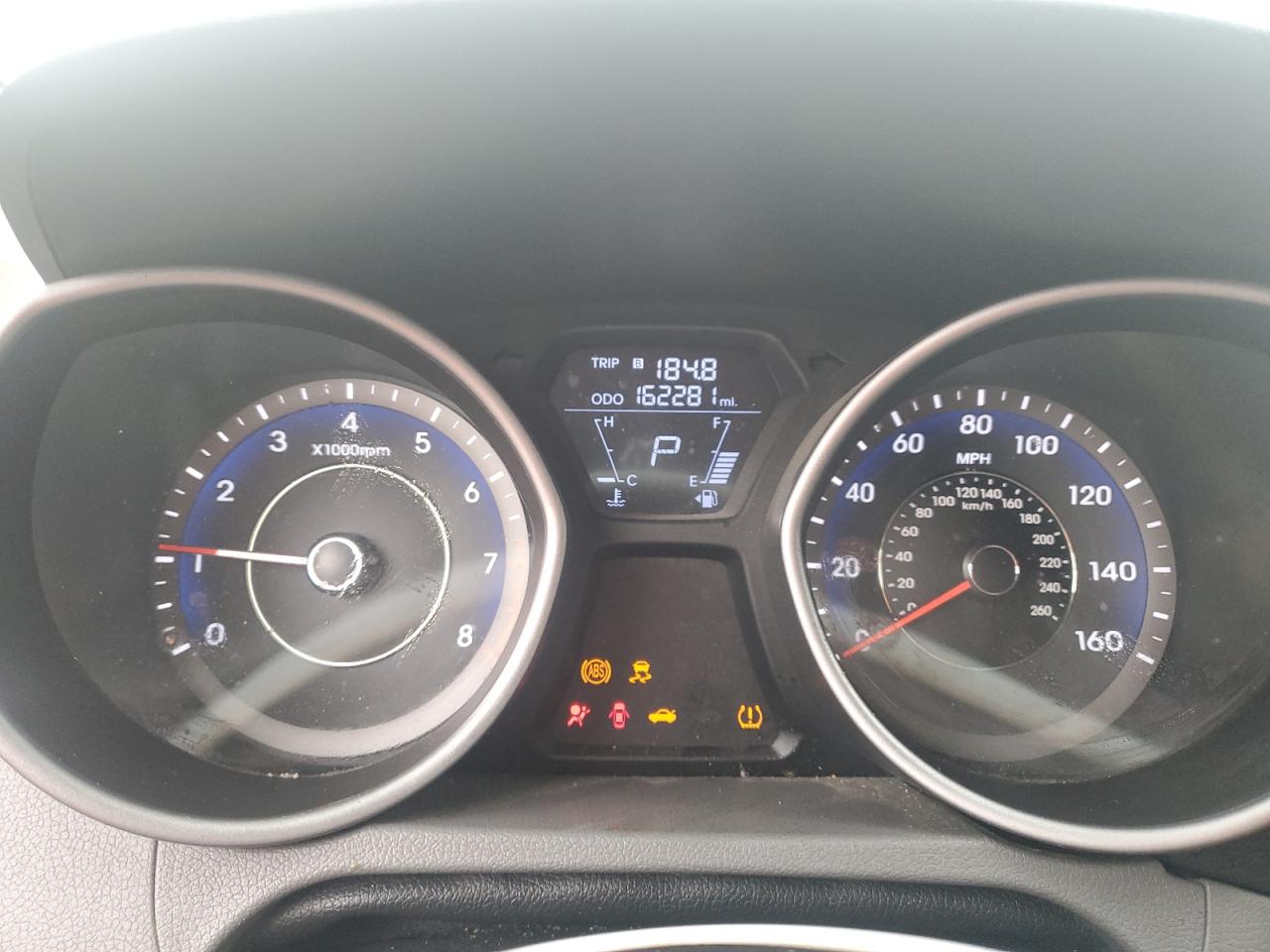 2012 Hyundai Elantra - Image 9