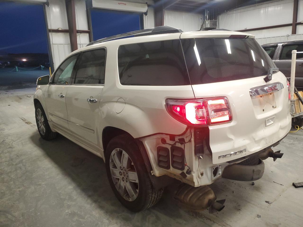 2013 GMC Acadia - Image 2