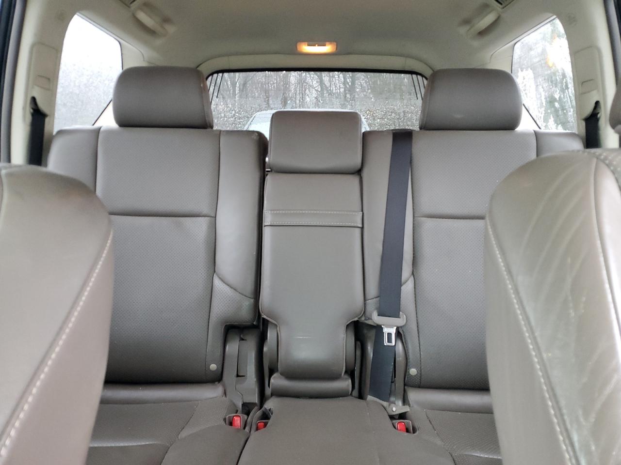 2010 Lexus GX - Image 10