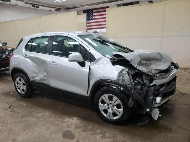  CHEVROLET TRAX 2017 Srebrny