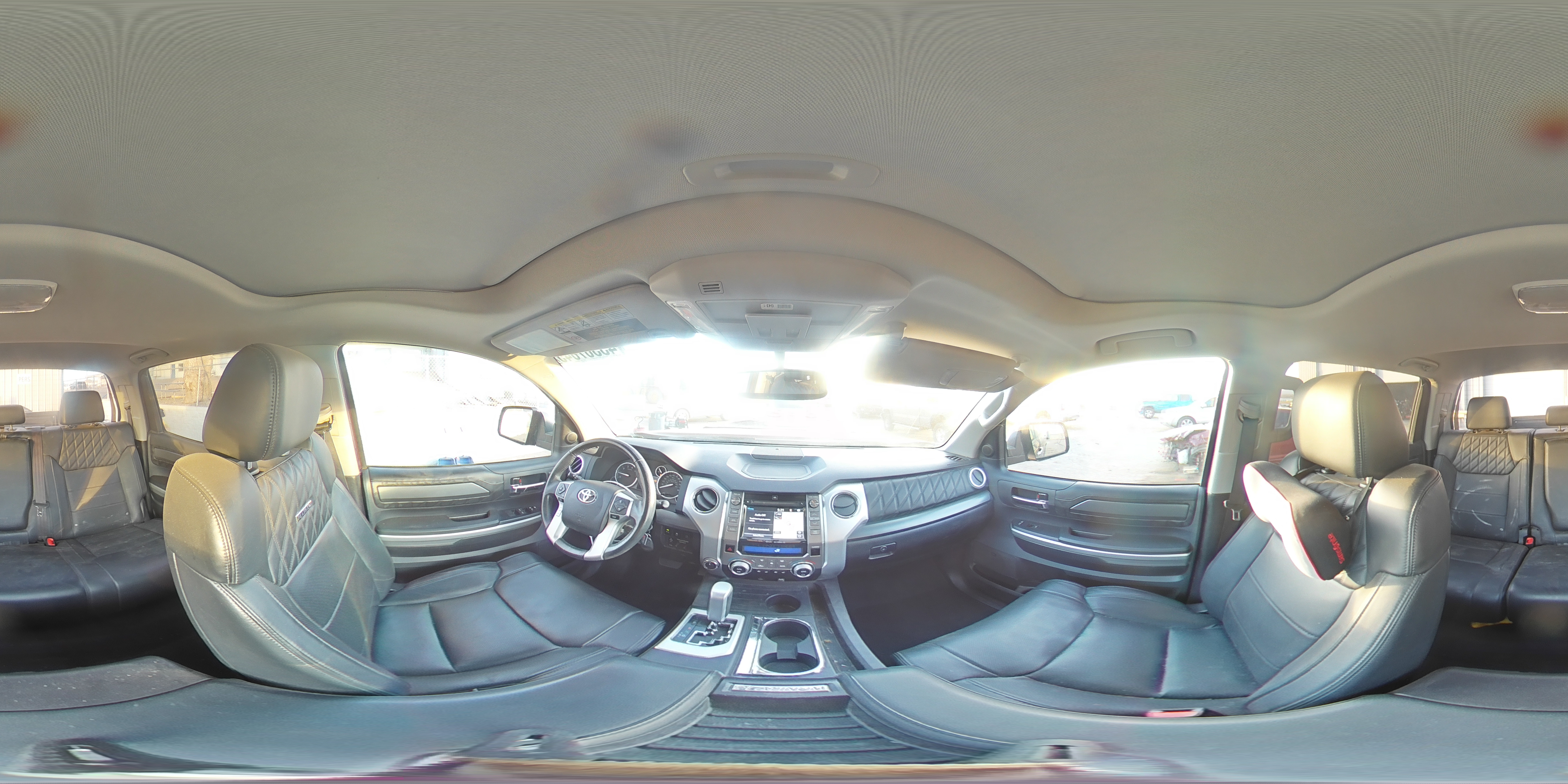 2016 Toyota Tundra - Image 12