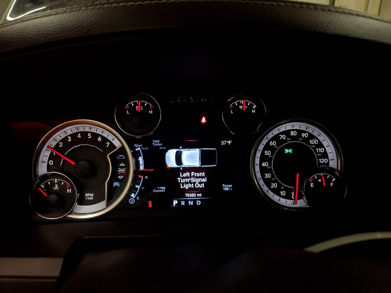 2013 RAM 1500 - Image 9