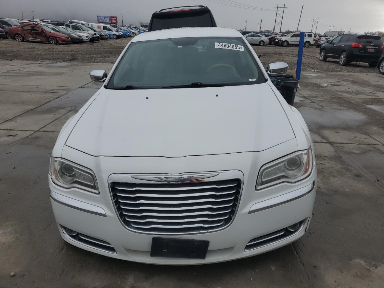 2013 Chrysler 300 - Image 5