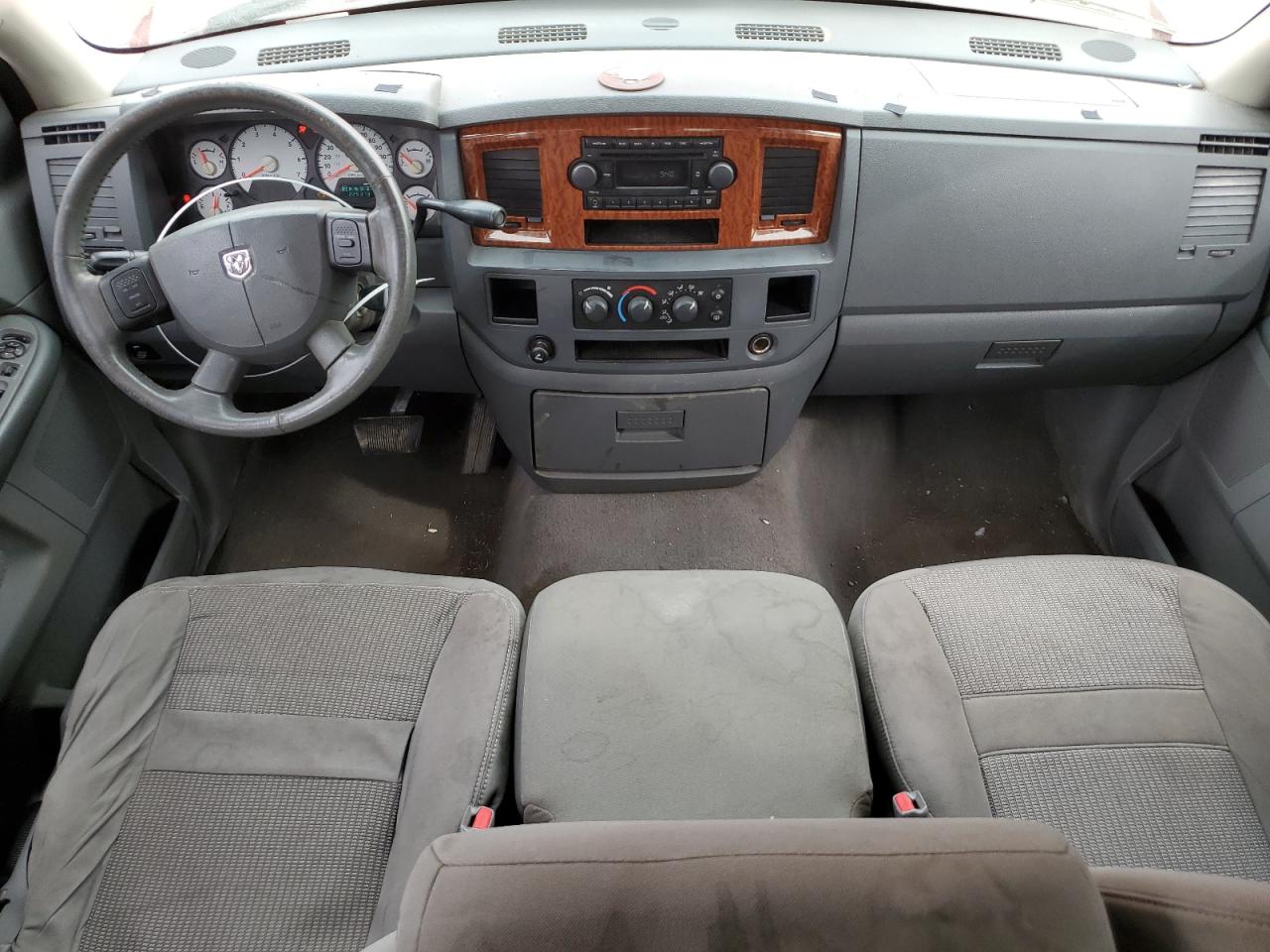 2006 Dodge RAM - Image 8