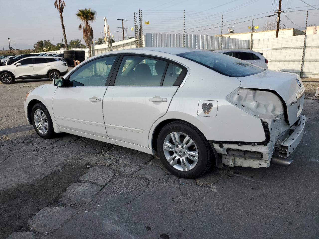 2012 Nissan Altima - Image 2