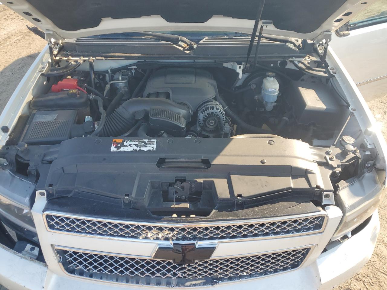 2011 Chevrolet Avalanche - Image 11